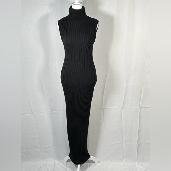 Black Ribbed Maxi Dress - Picture 1 of 8